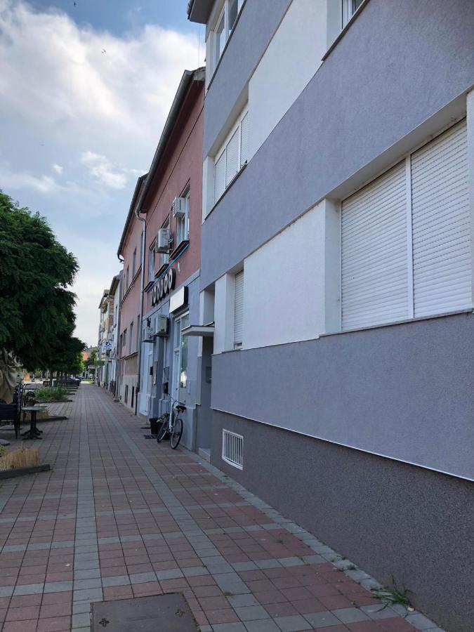 Apartman Bloom Osijek Eksteriør billede