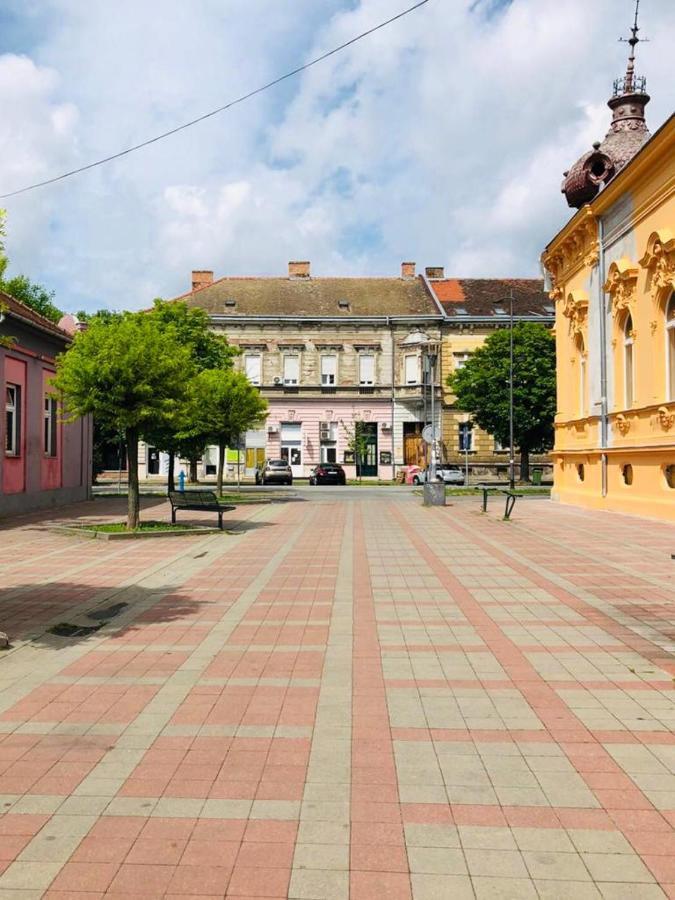 Apartman Bloom Osijek Eksteriør billede