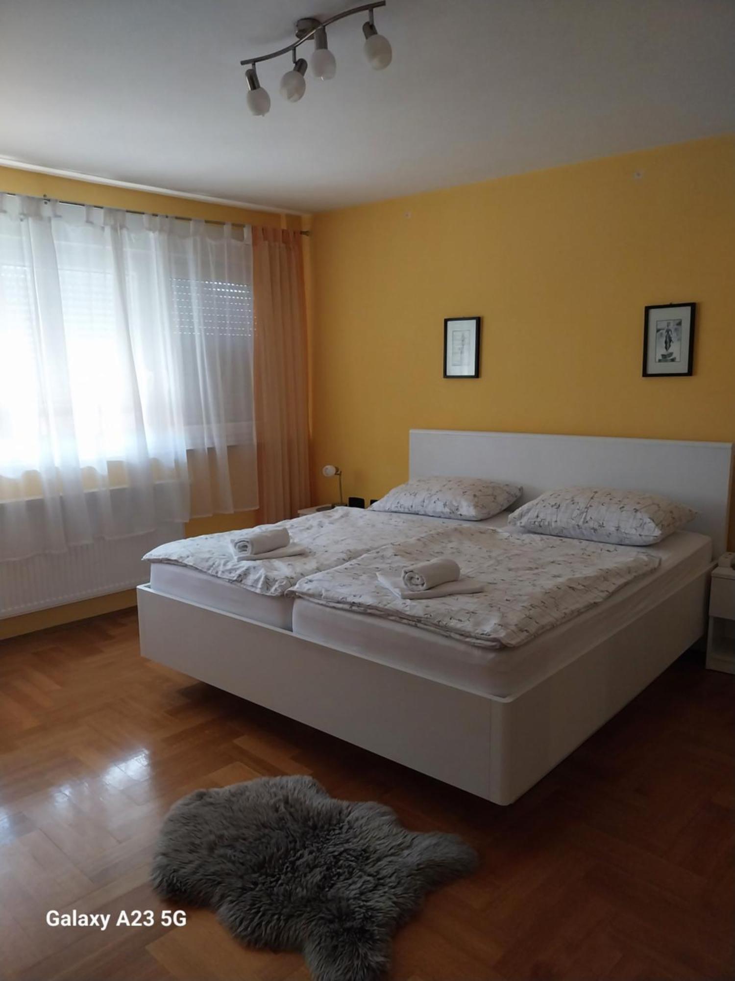 Apartman Bloom Osijek Eksteriør billede