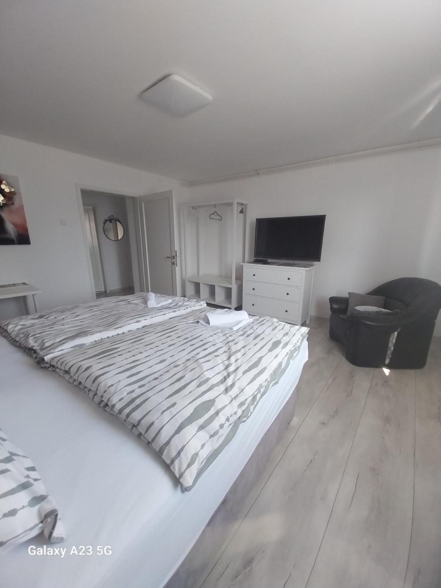 Apartman Bloom Osijek Eksteriør billede