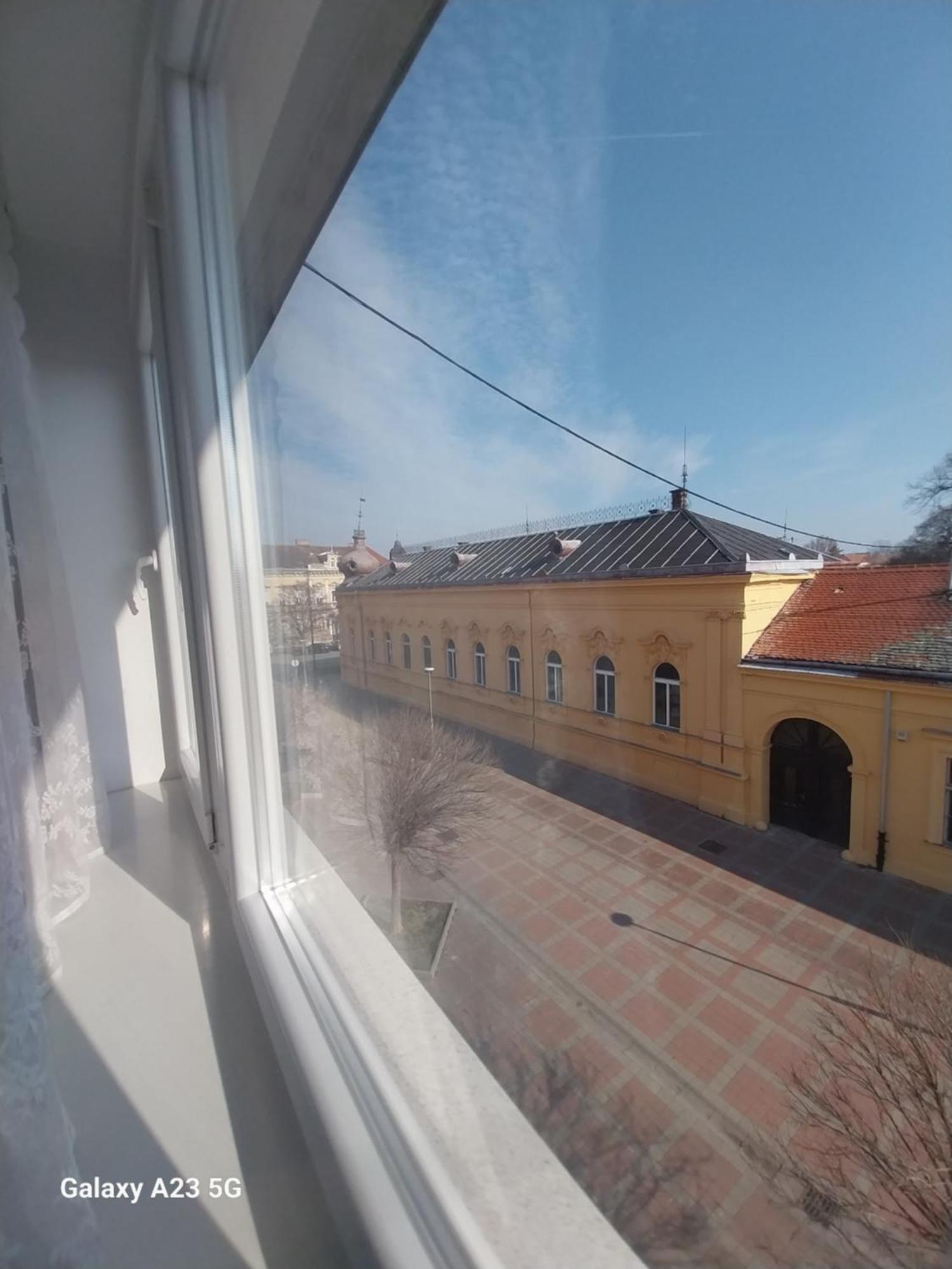Apartman Bloom Osijek Eksteriør billede